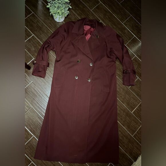 Holt Renfrew Classic Burgundy pure virgin wool raincoat sz 12 - Picture 2 of 10